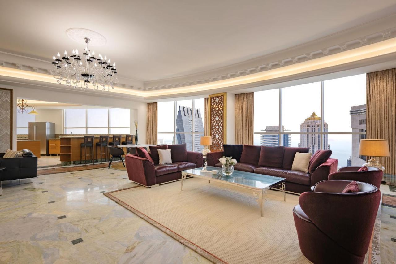Dusit Hotel&Suites - Dauhá Exteriér fotografie A living room in a luxury apartment