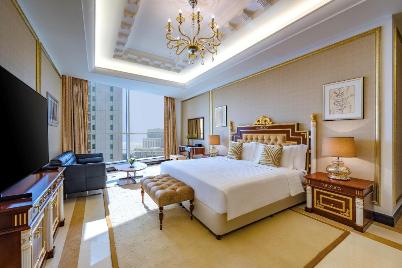 Dusit Hotel&Suites - Dauhá Exteriér fotografie A bedroom at the hotel