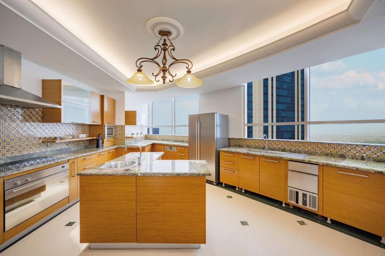 Dusit Hotel&Suites - Dauhá Exteriér fotografie A modern kitchen