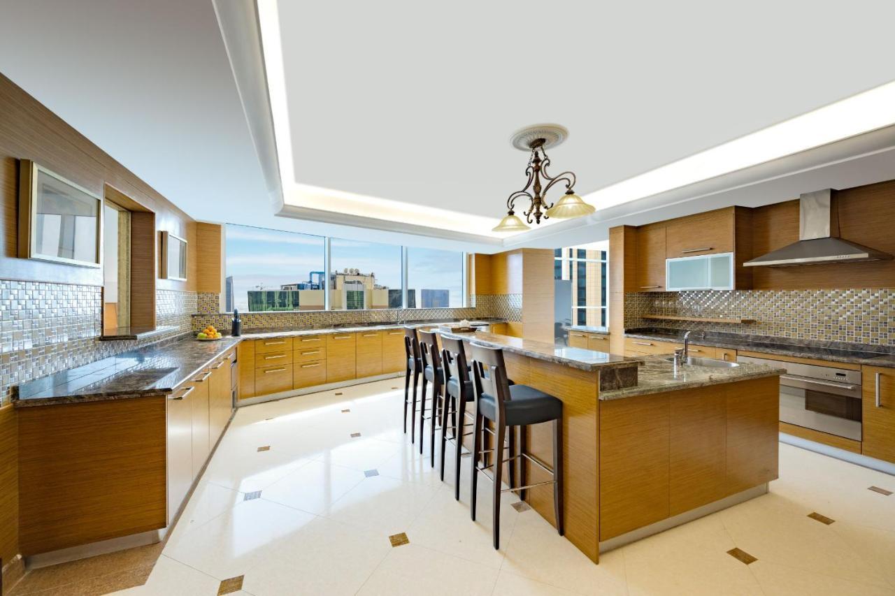 Dusit Hotel&Suites - Dauhá Exteriér fotografie A modern kitchen
